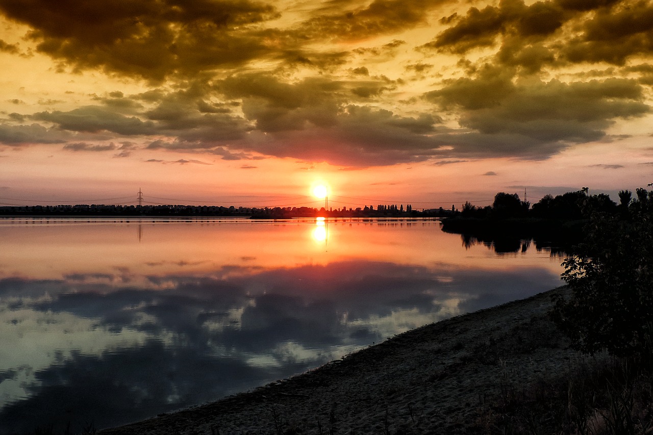 sunset  abendstimmung  clouds free photo