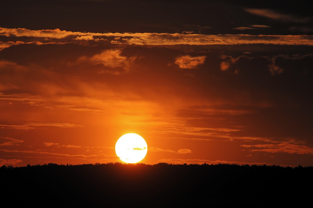 sunset  horizon  clouds free photo