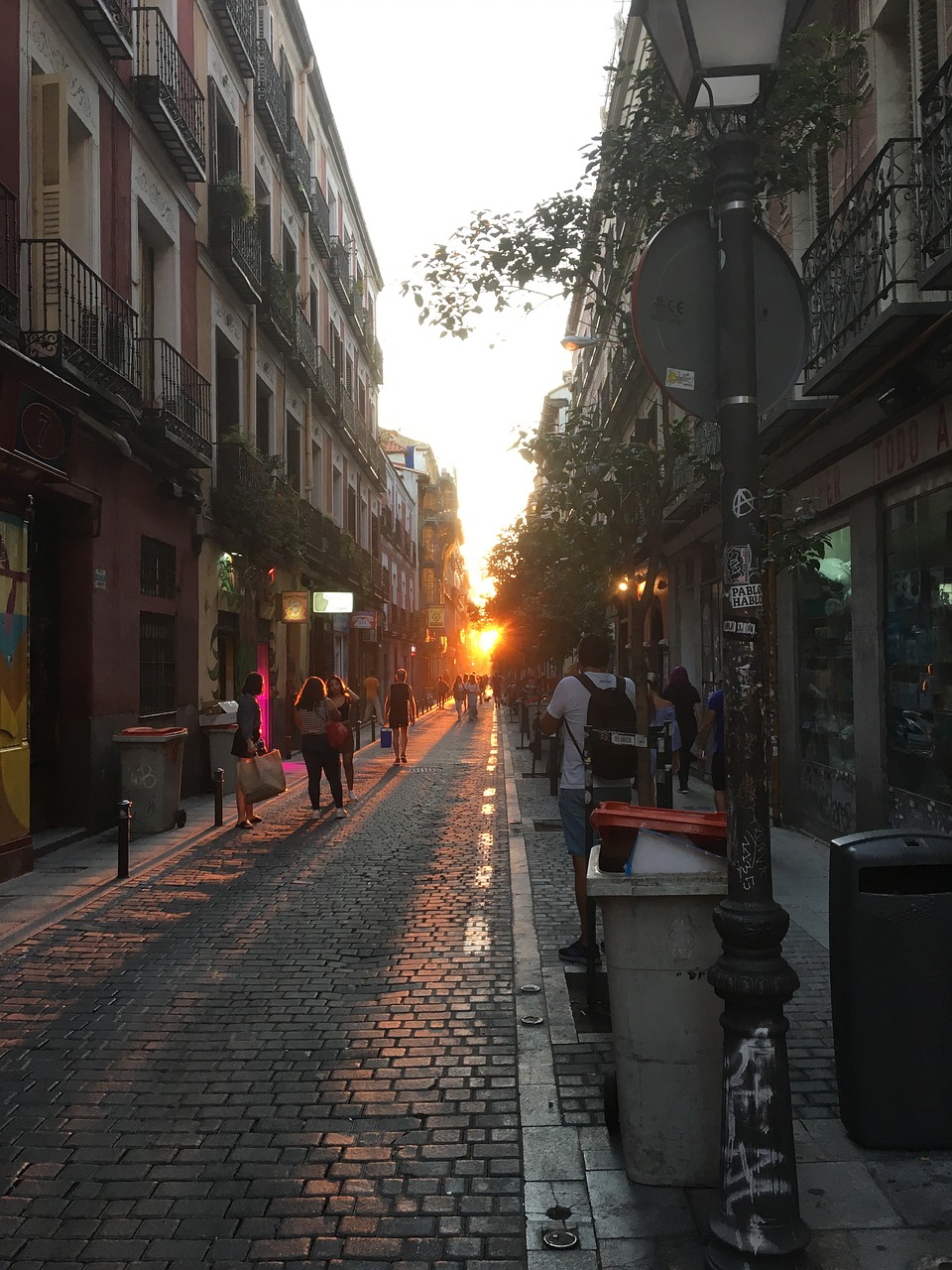 sunset  street  madrid free photo