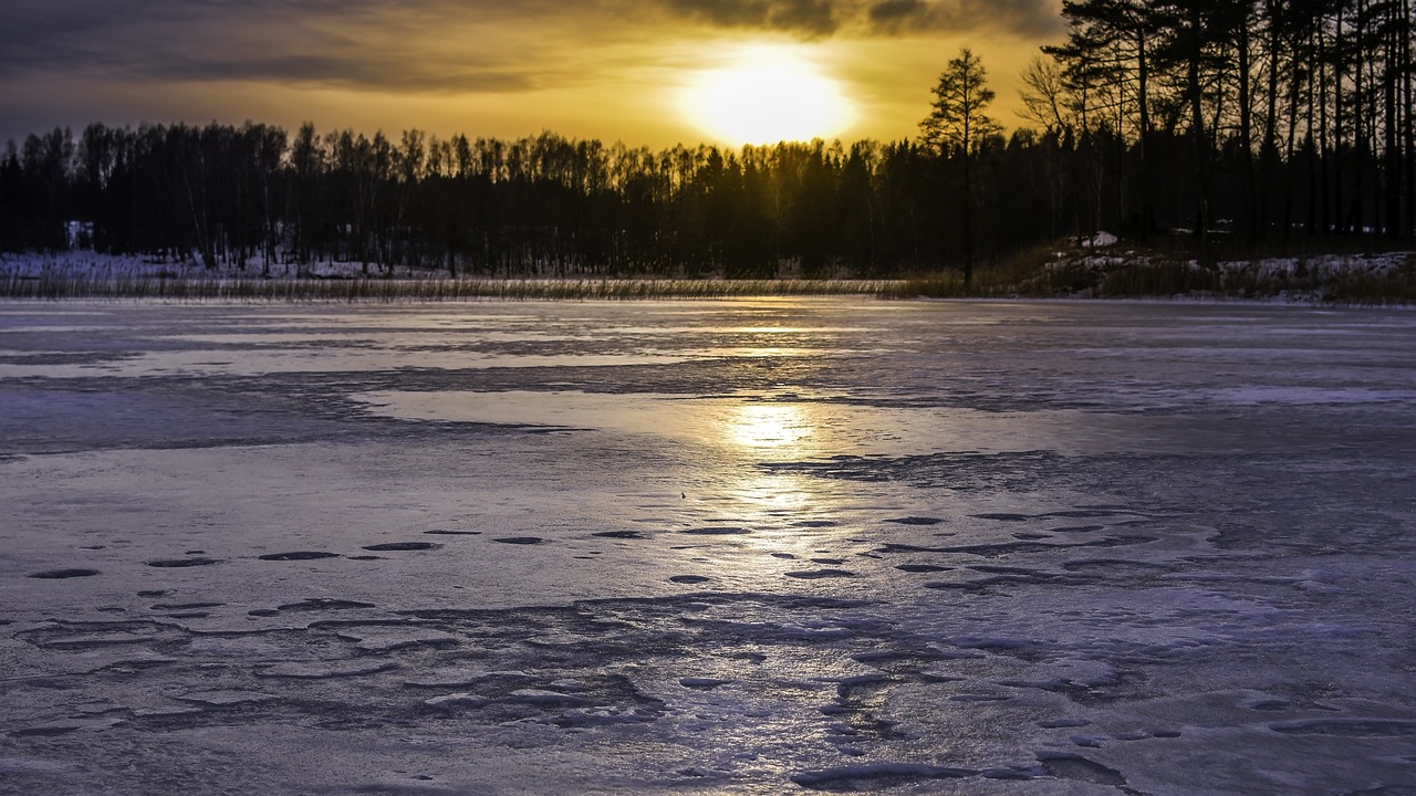 sunset  ice  lake free photo