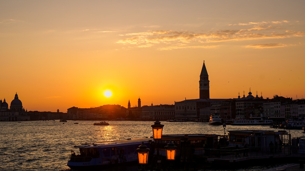 sunset  venice  channel free photo