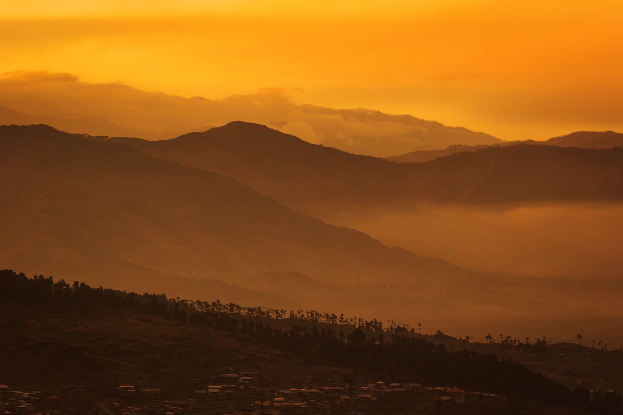 sunset  golden hour  setting sun free photo