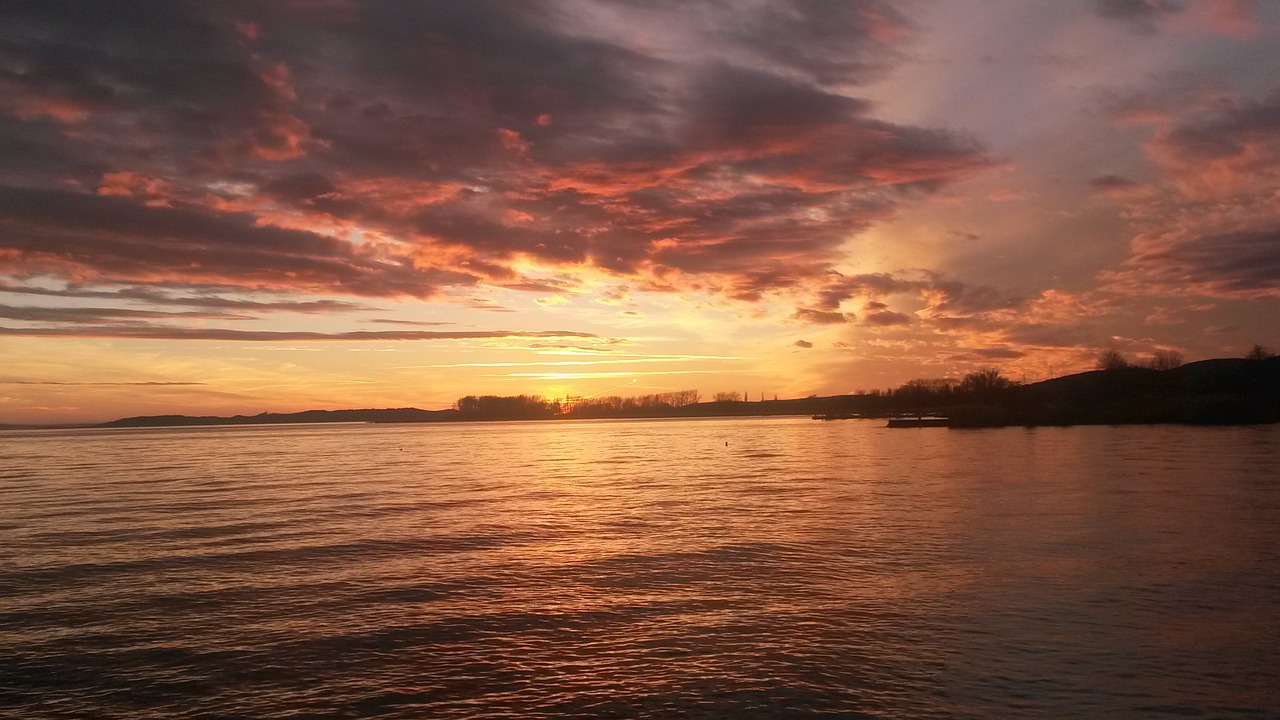 sunset lake balaton alsóörs free photo