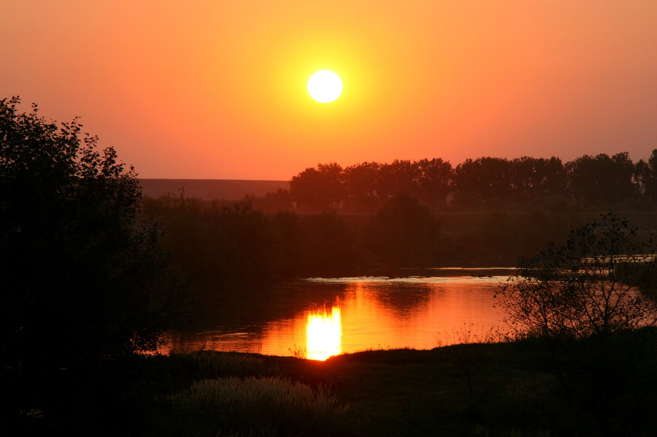 sunset sun cloud free photo