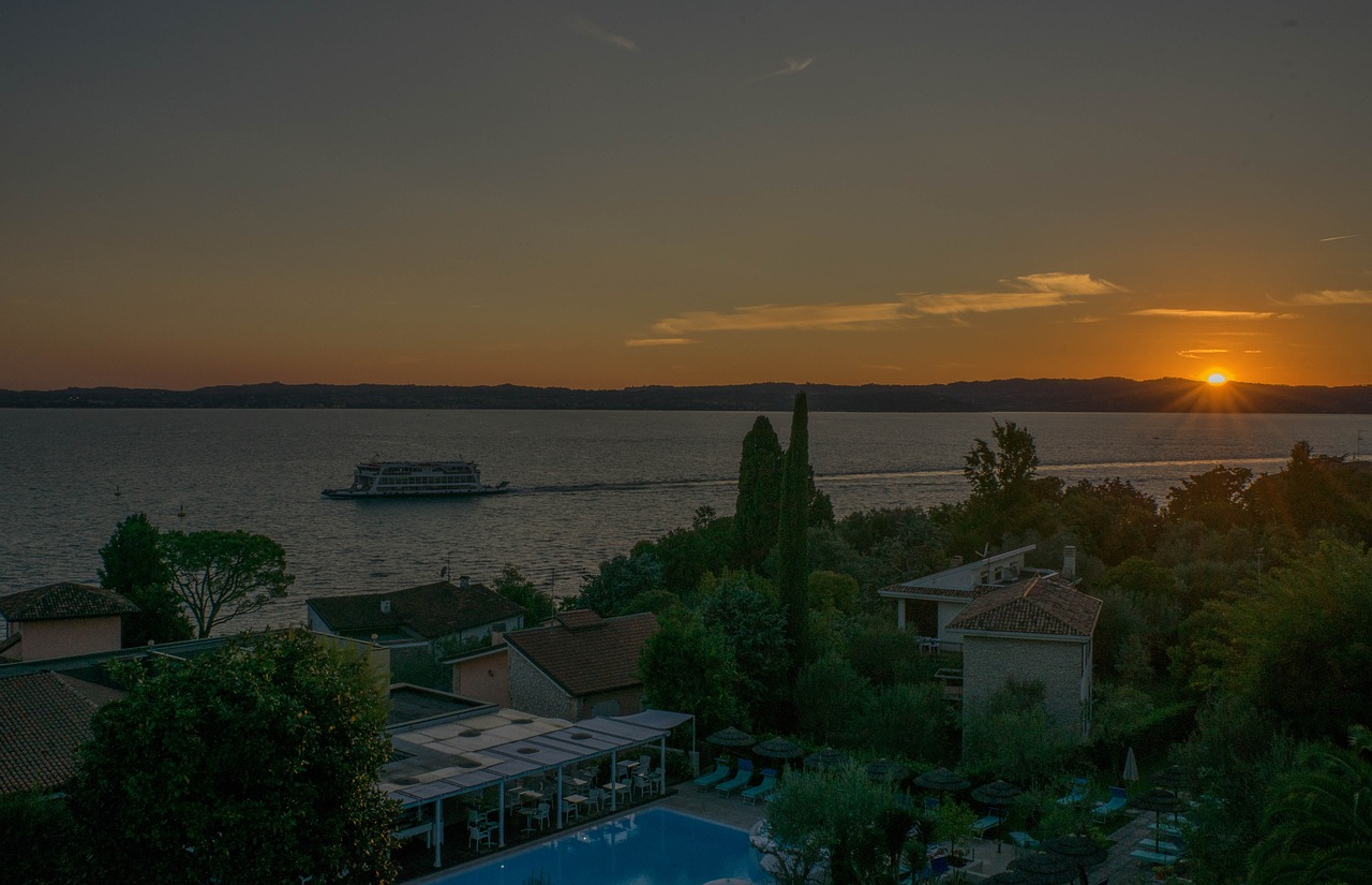 sunset lake garda italy free photo