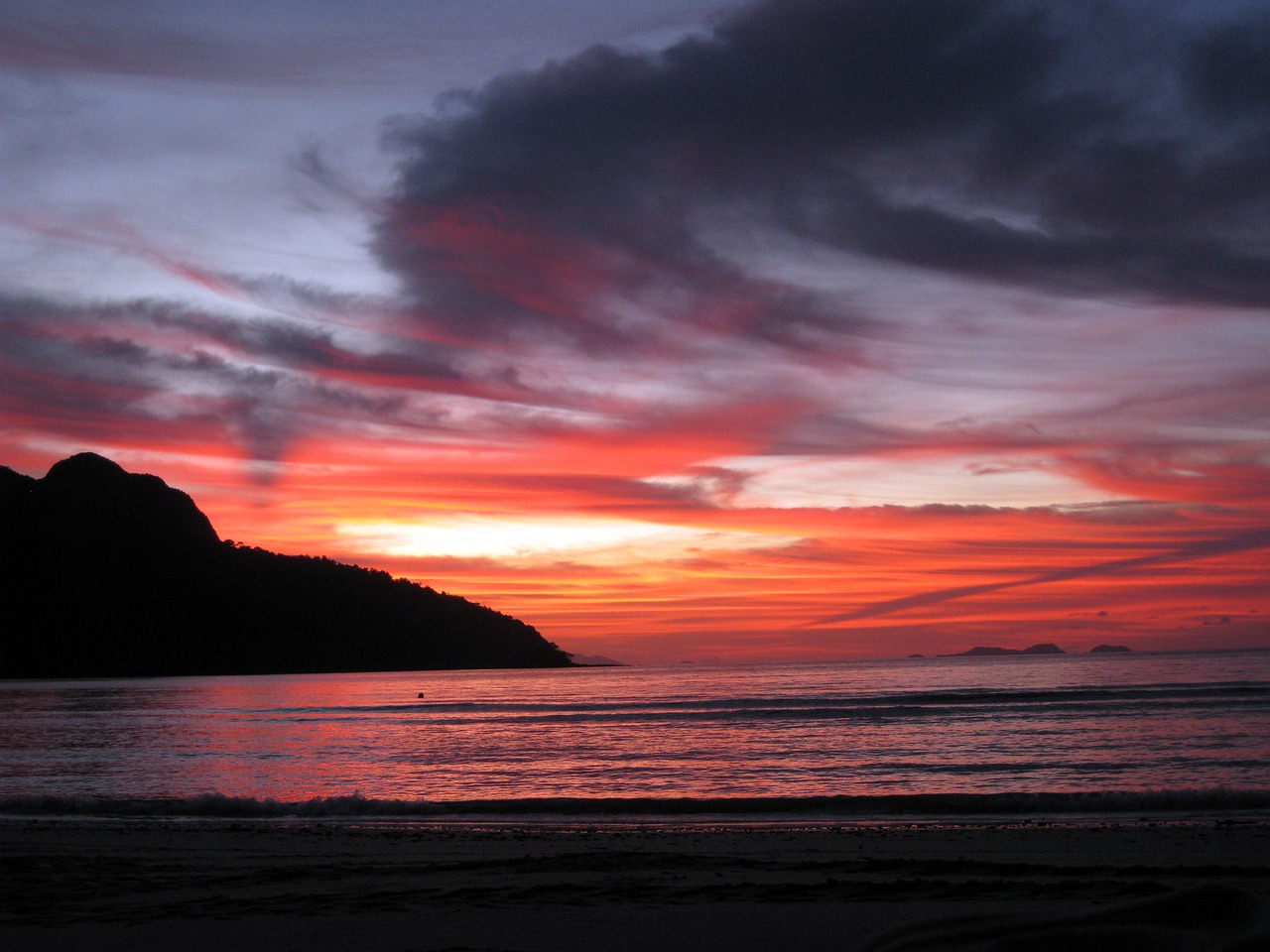 sunset hawaii sunset over sea ocean free photo