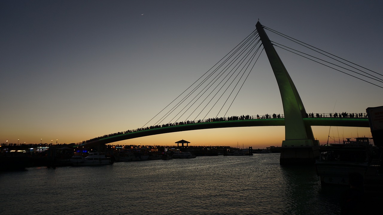 sunset under the bridge lover bridge bridge free photo