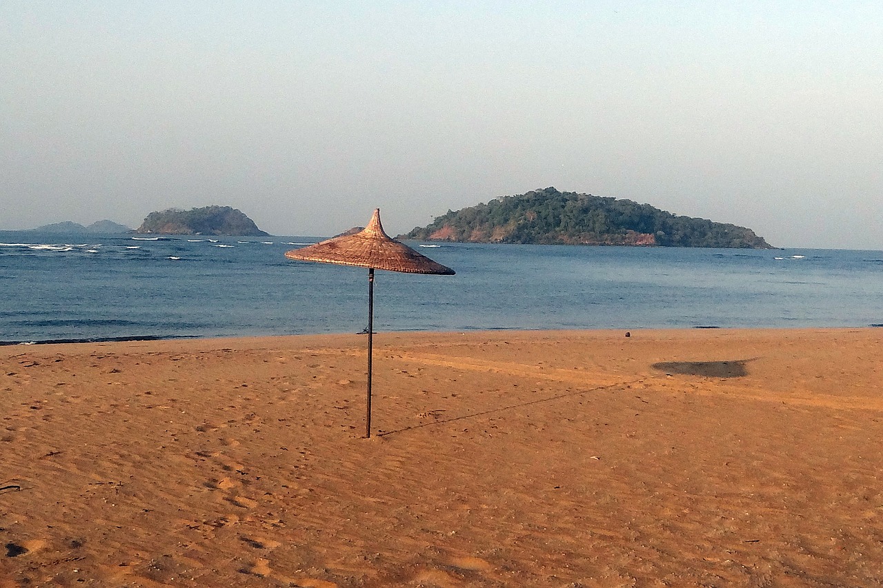sunshade beach parasol free photo