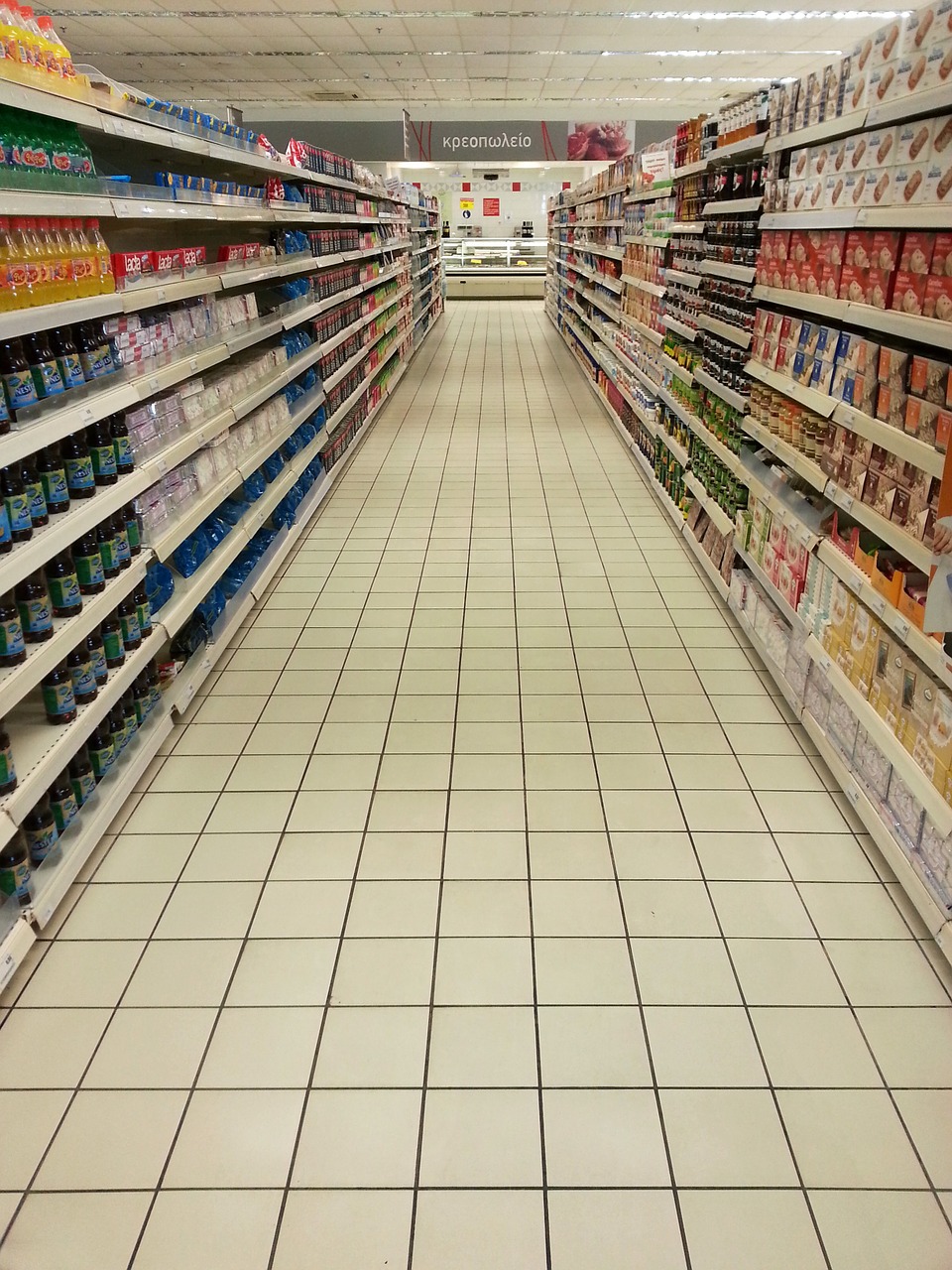 supermarket empty shelves free photo