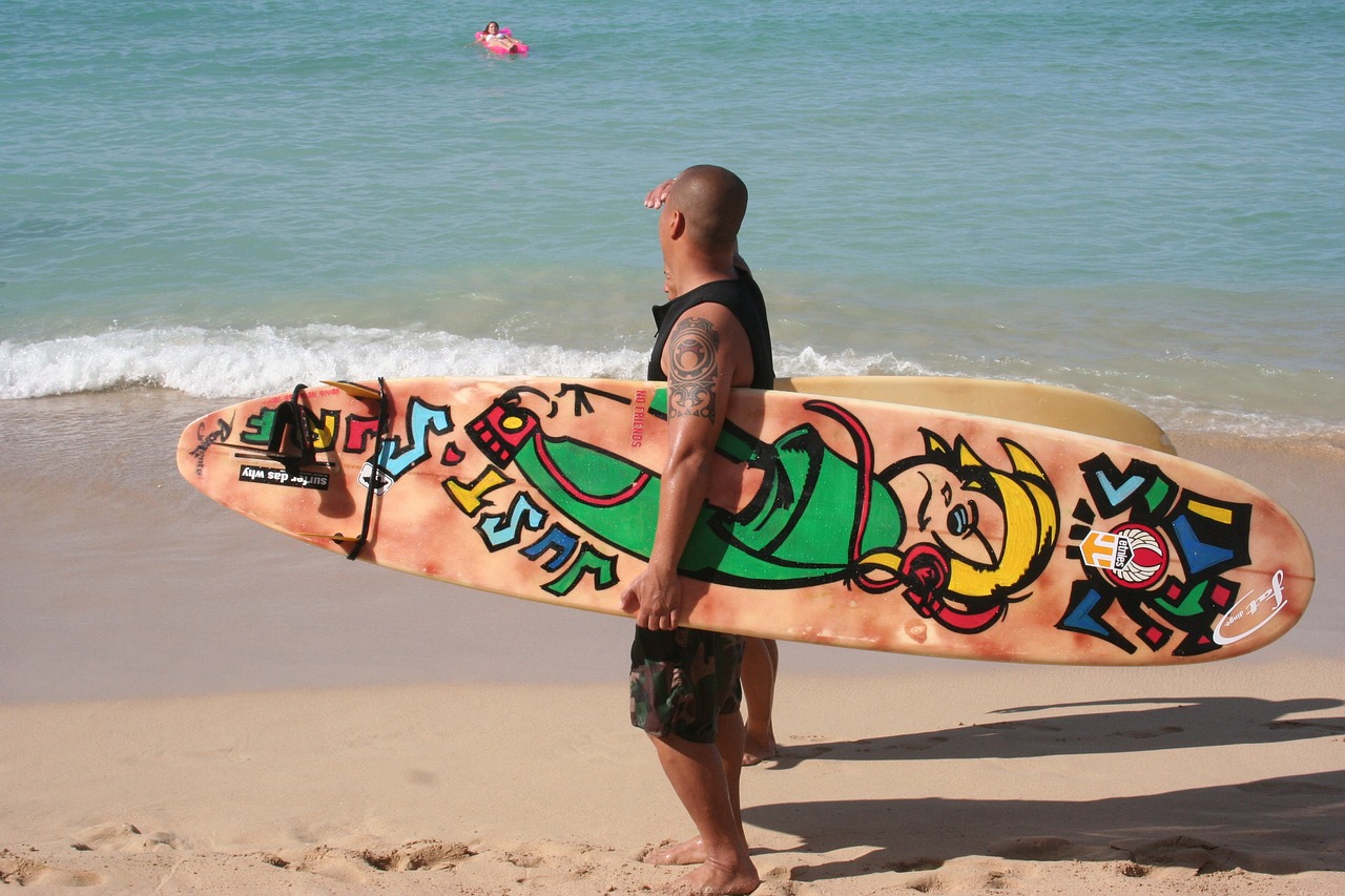surfer painted surfboard hawaii free photo