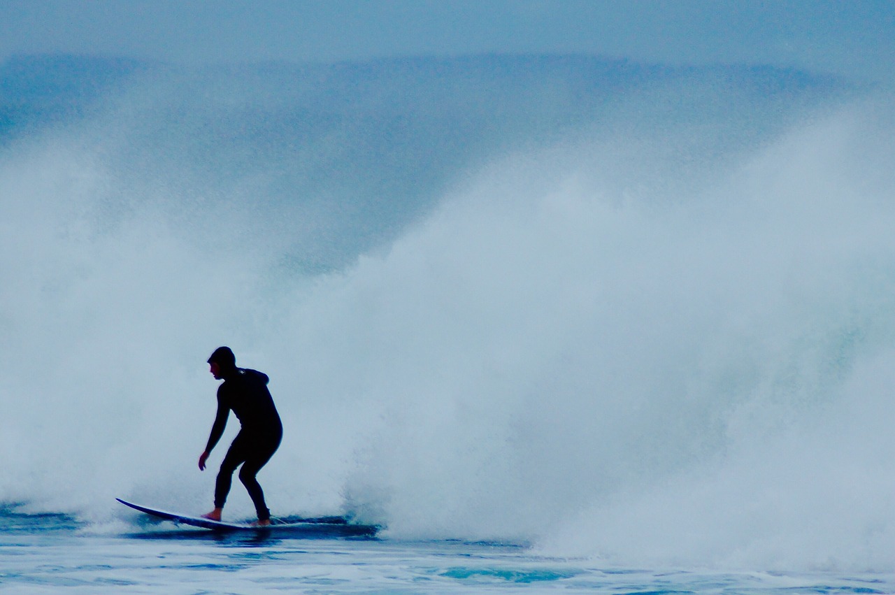 surfer surfing wave free photo