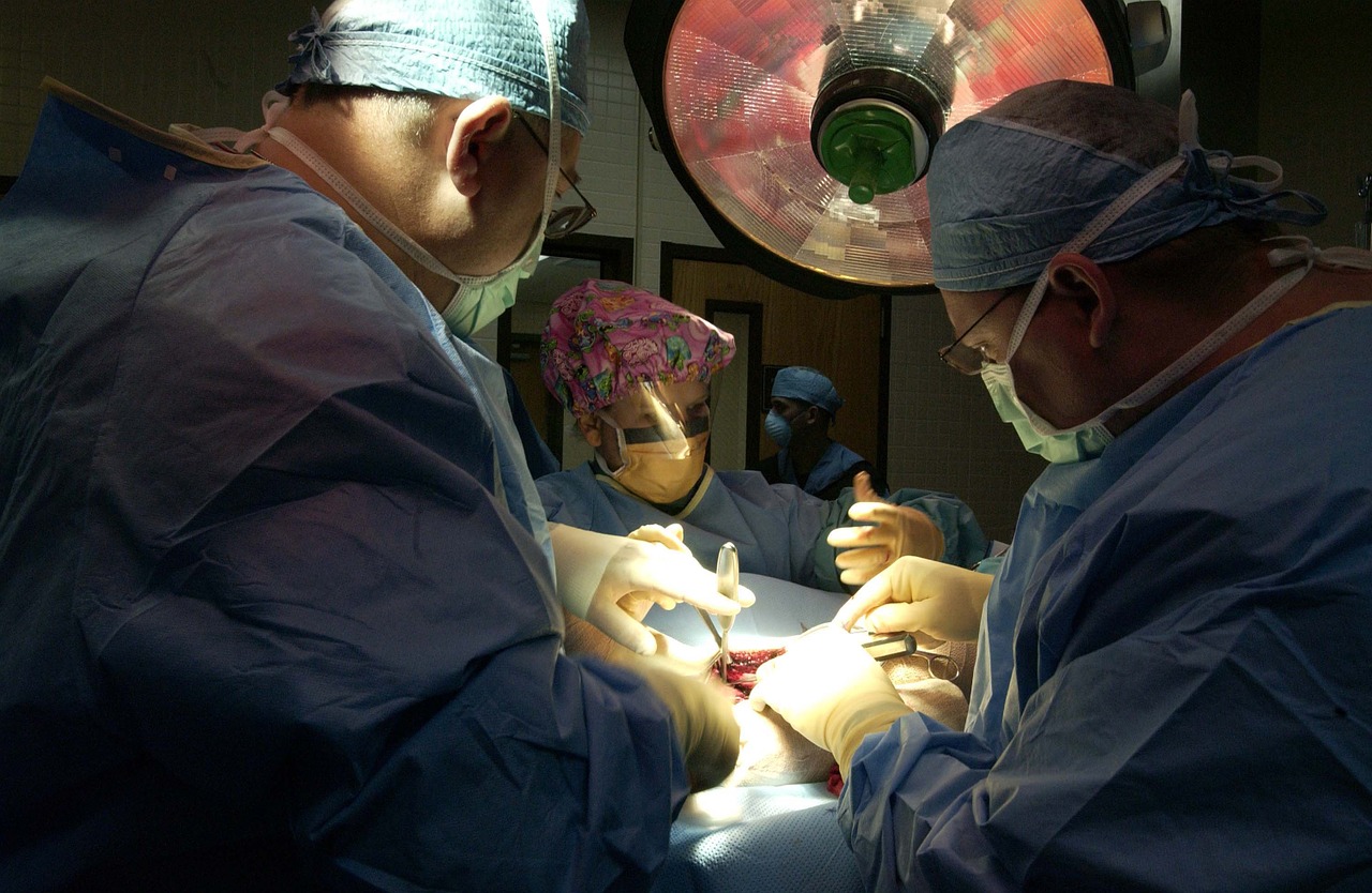surgery surgeons operation free photo