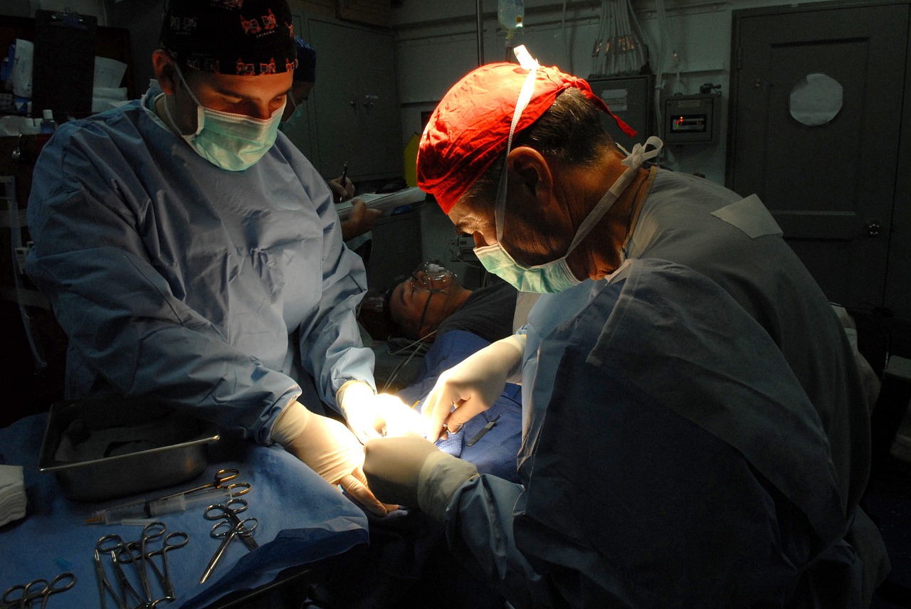 surgery surgeons operation free photo