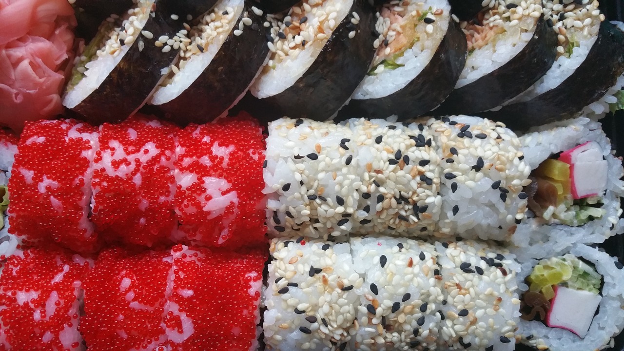 sushi rolls food free photo