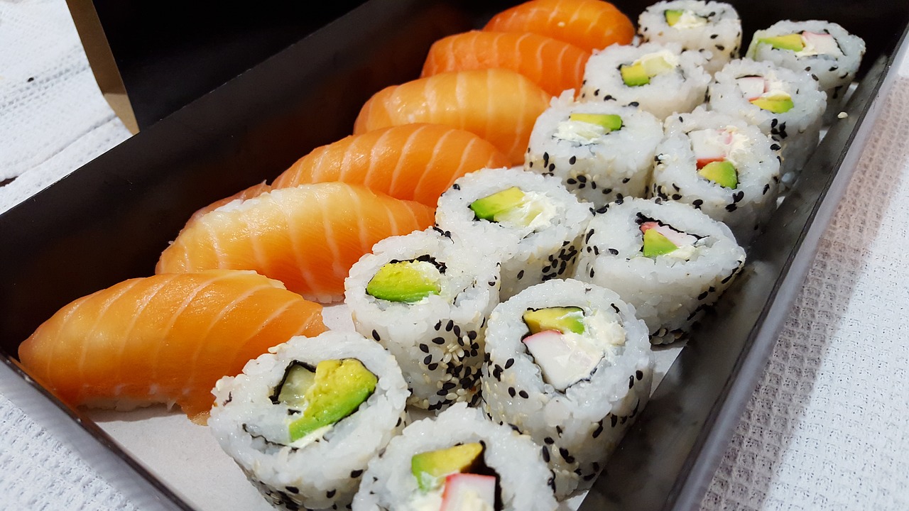 sushi rolls japan food free photo
