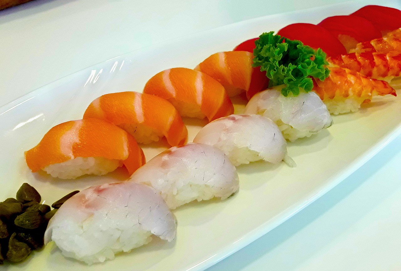 sushi tuna salmon free photo