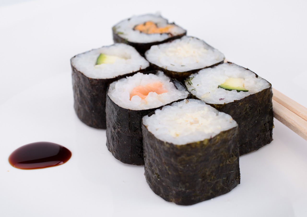 sushi raw fish delicious free photo