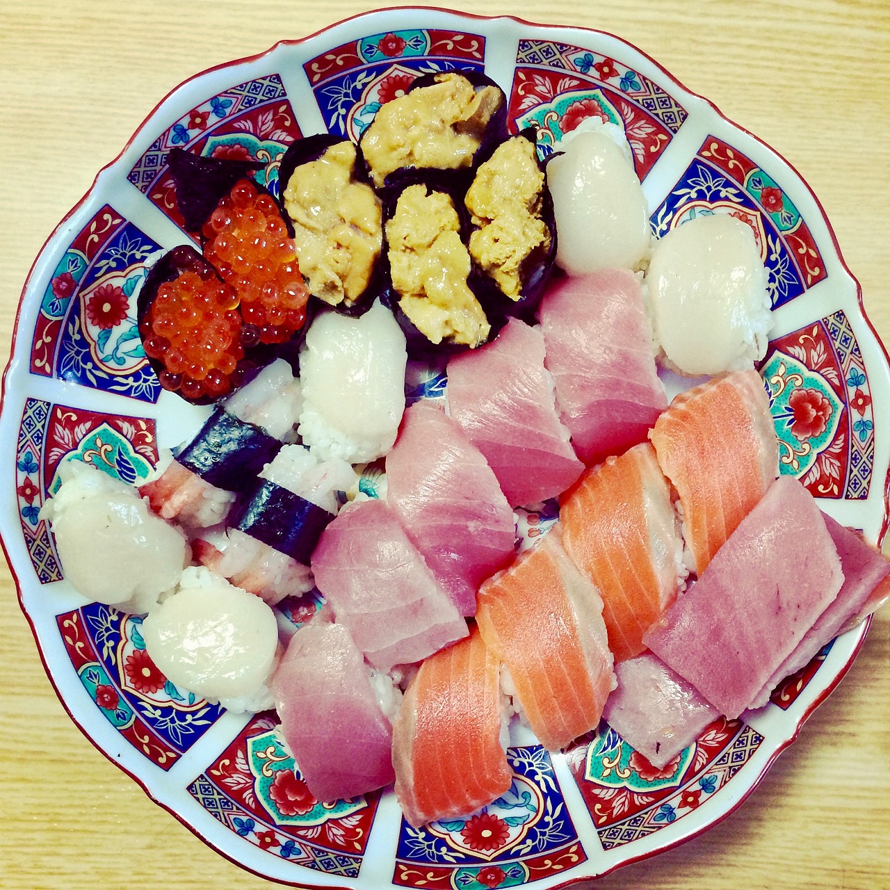sushi handmade delicious free photo