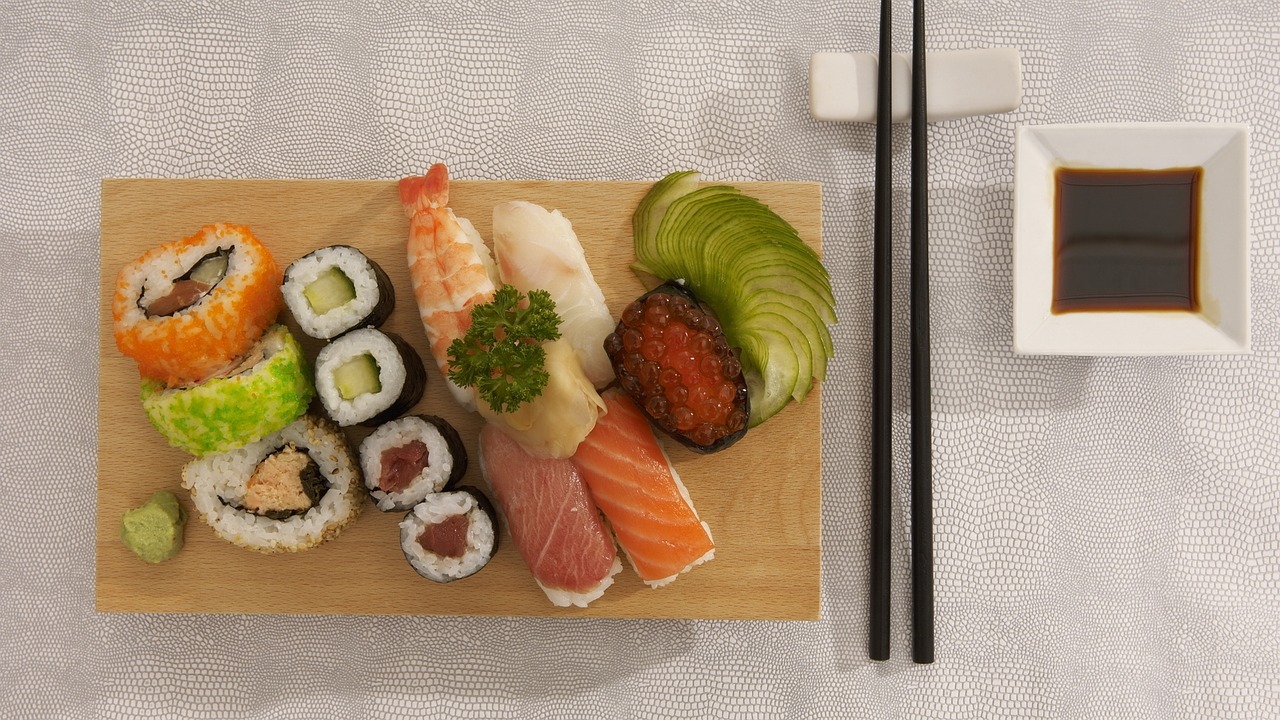 sushi plateau kitchen free photo
