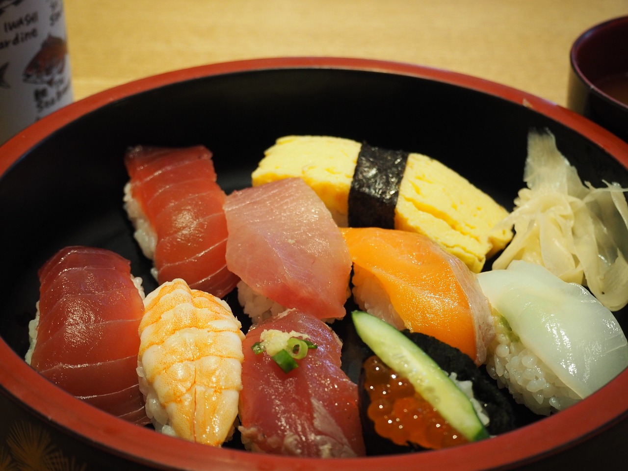 sushi egg salmon free photo