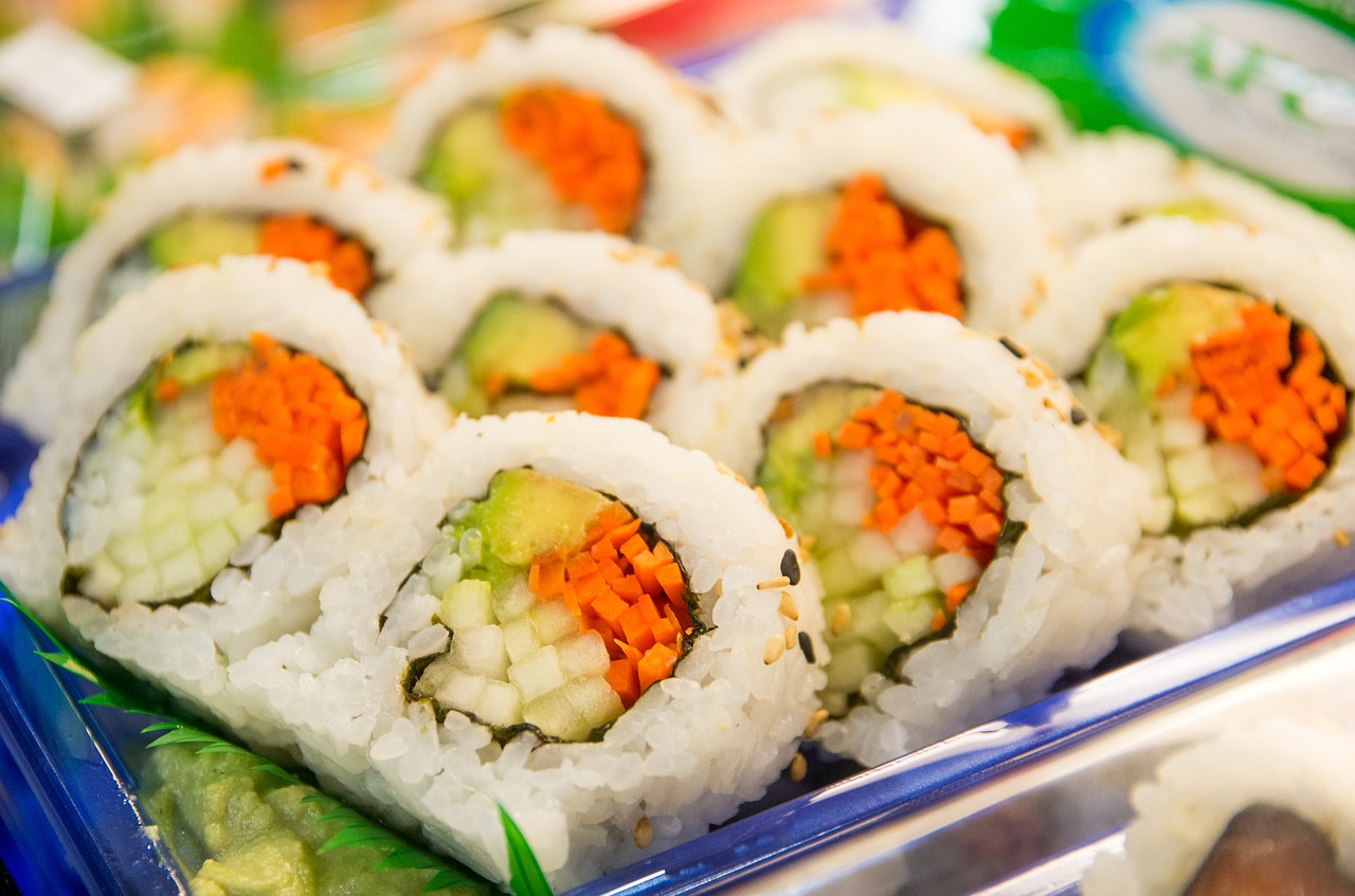 sushi roll fish free photo