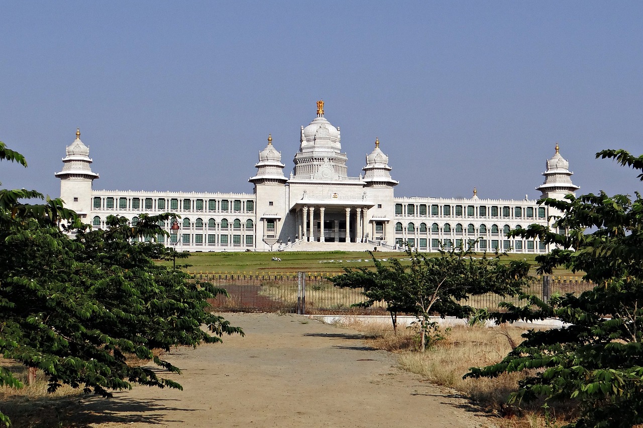 suvarna-vidhana-soudha suvarna soudha legislature building free photo