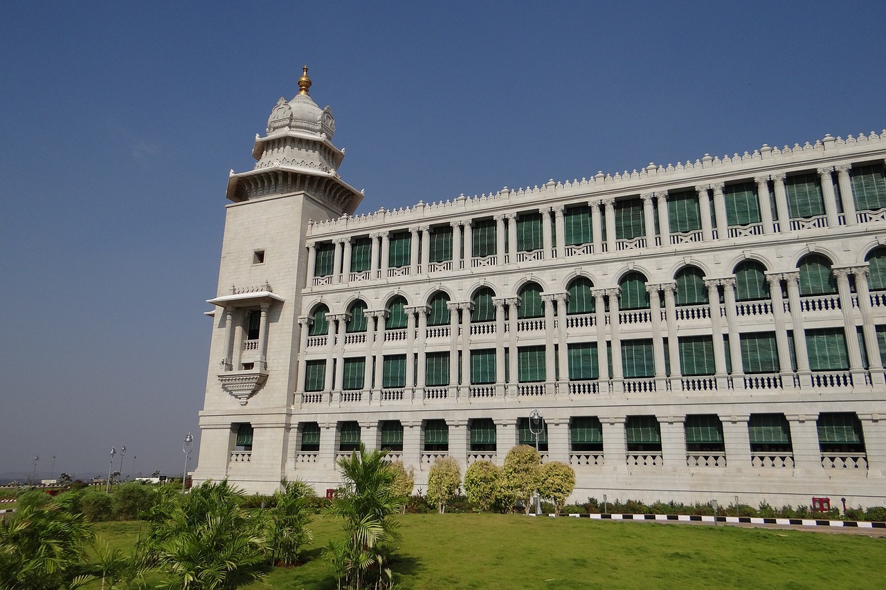 suvarna vidhana soudha belgaum legislative building free photo