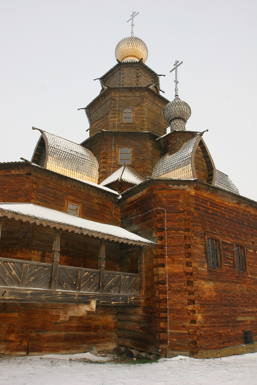 suzdal wooden architecture free pictures free photo
