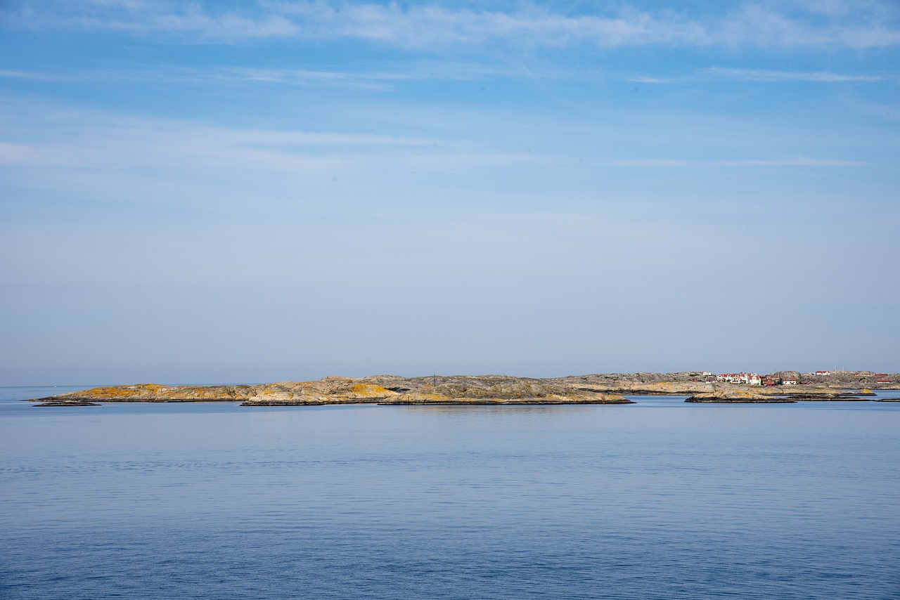 sweden  bohuslän  water free photo