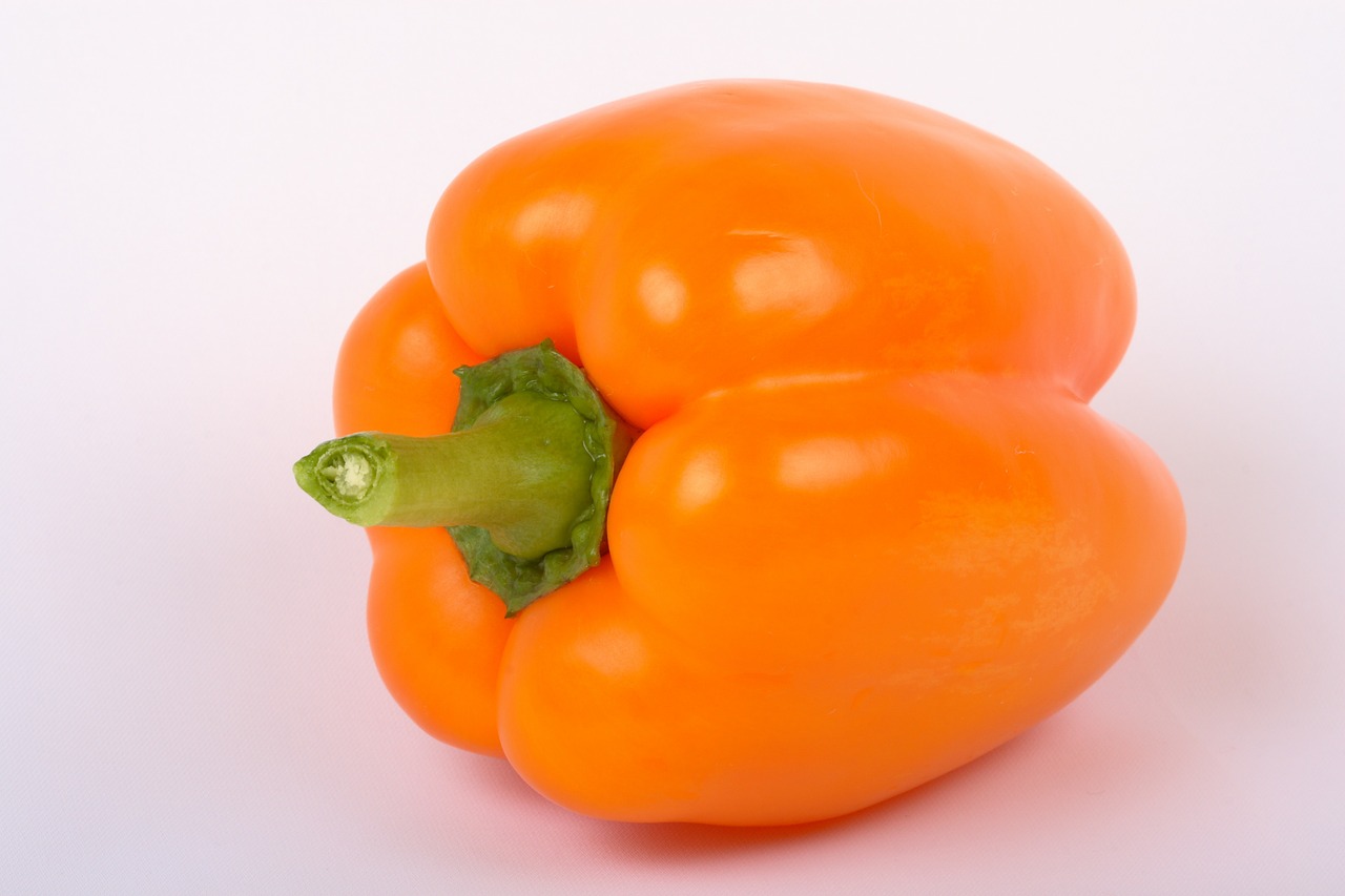 sweet pepper vegetable yellow free photo