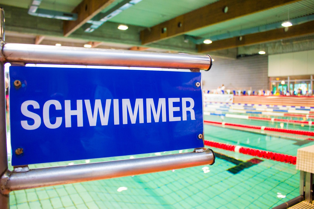 swimmer swim swimming pool free photo