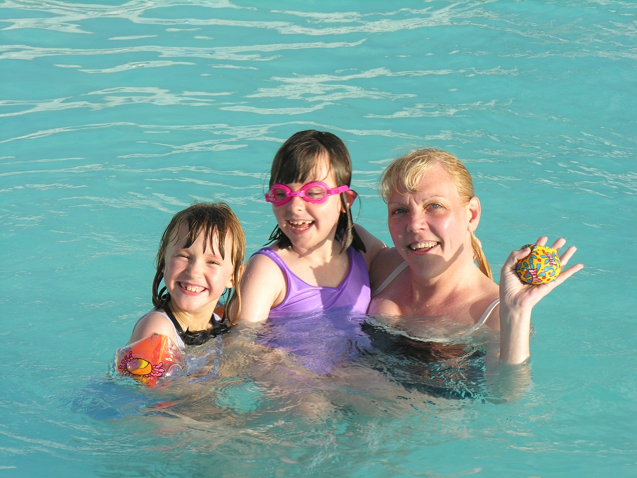 swimming mother and daughters pool free photo