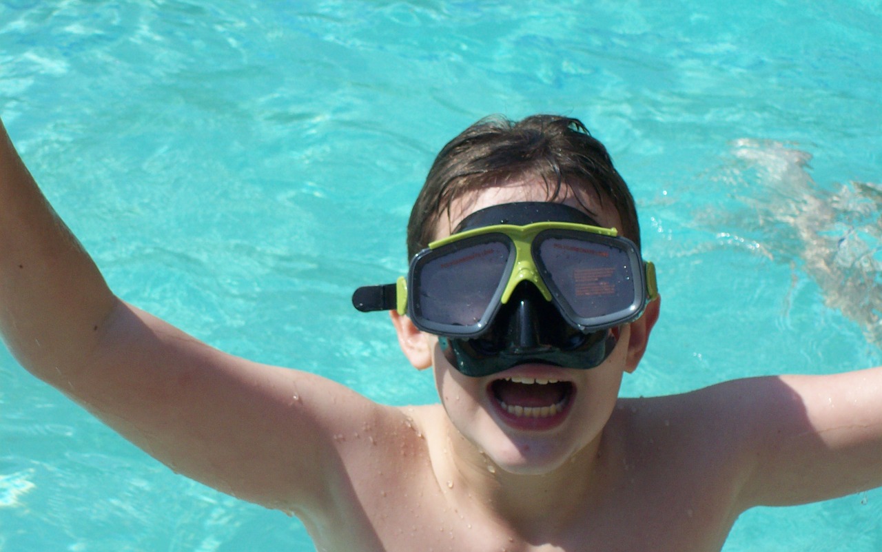 swimming diving child free photo
