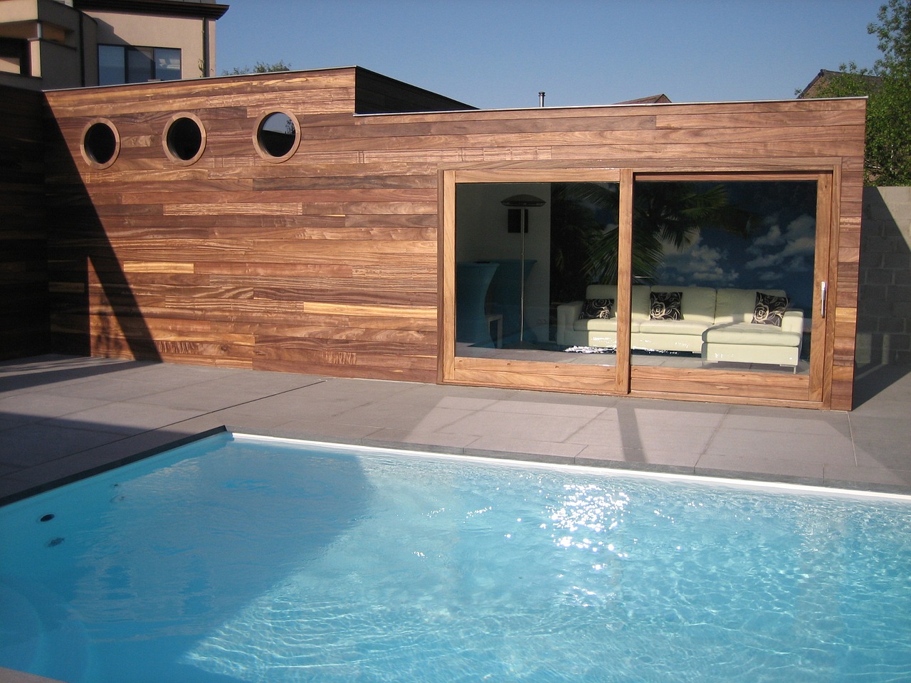 swimming pool garden house water free photo