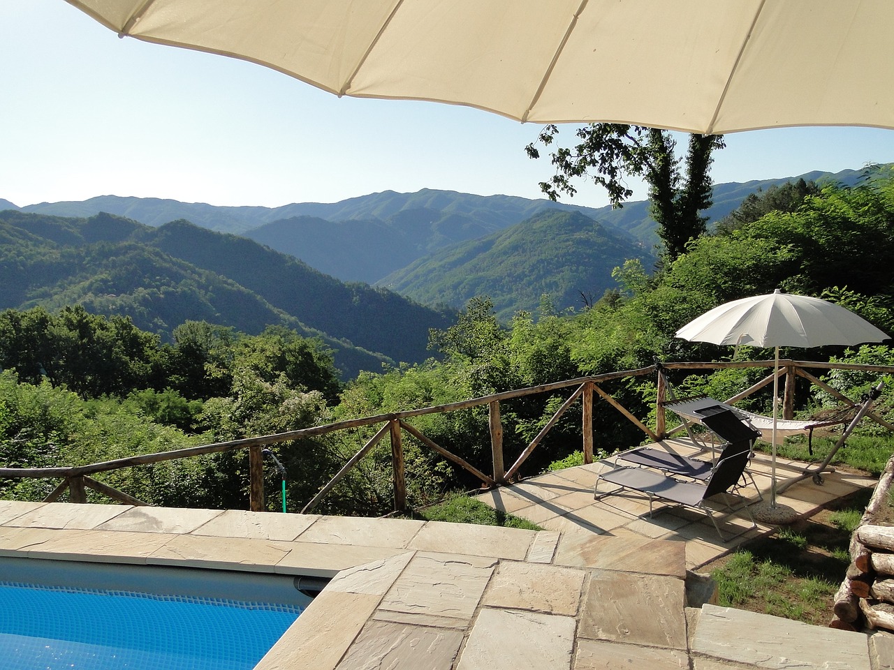 swimming pool parasol view free photo