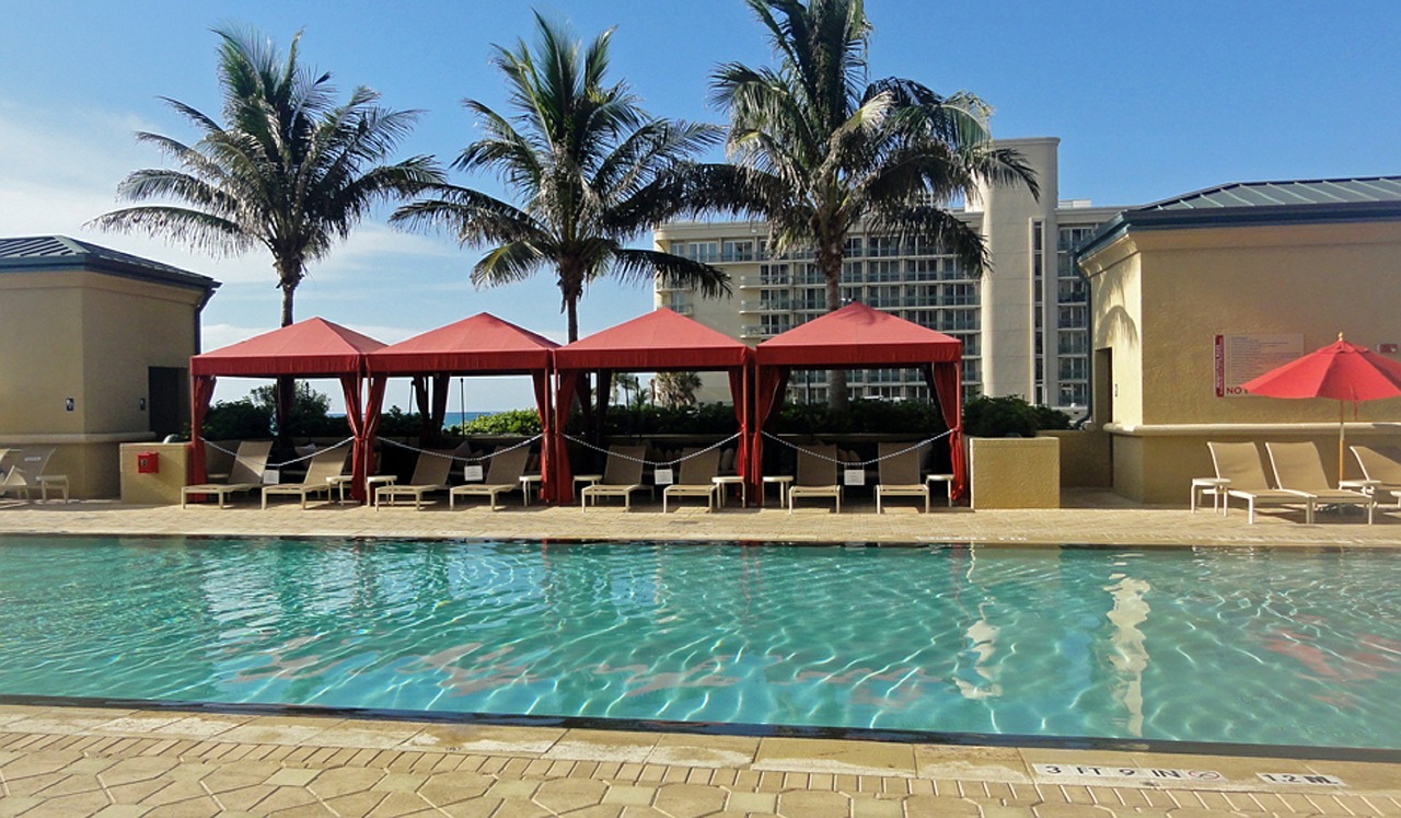 swimming pool pool hotel free photo