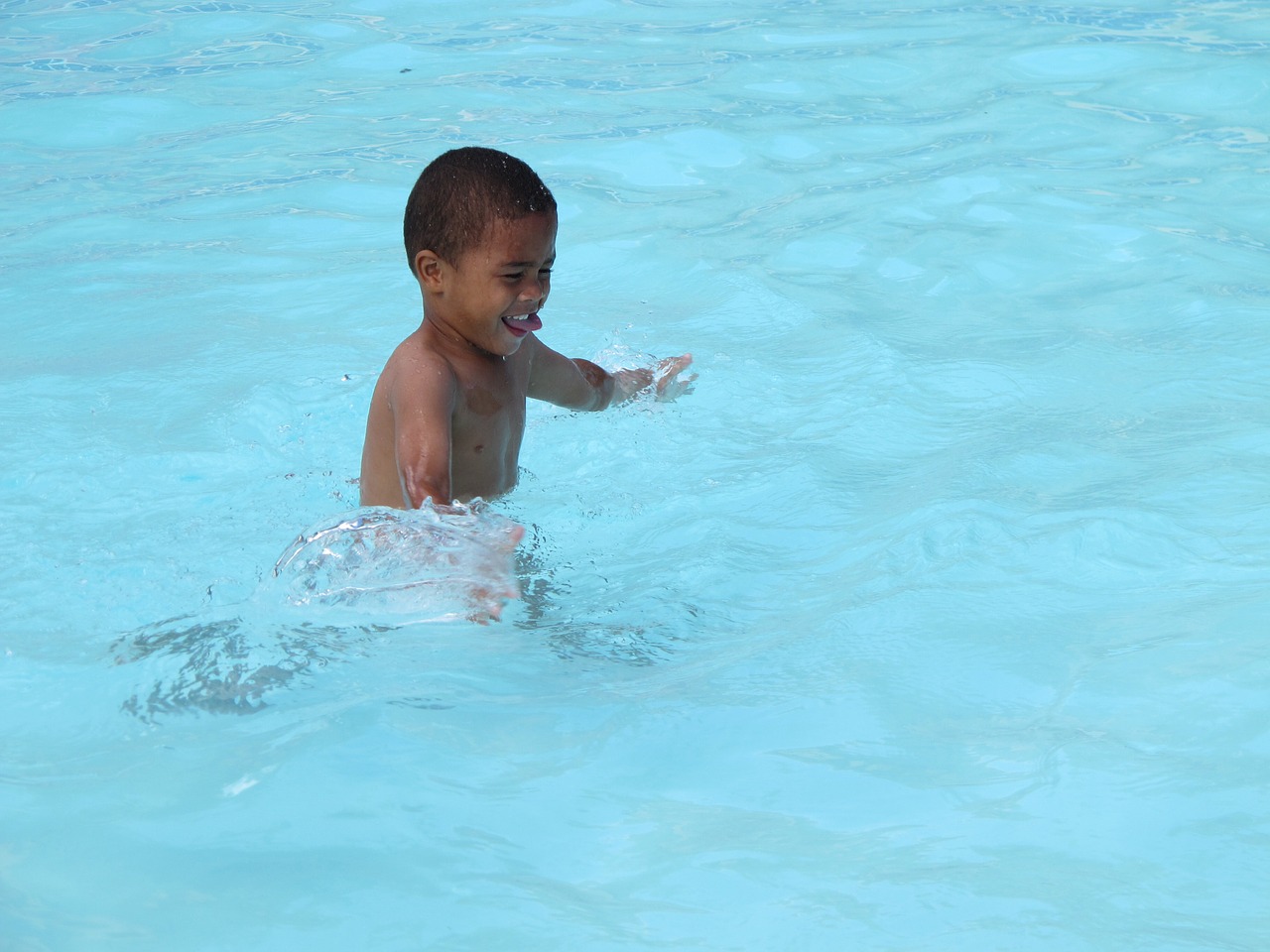 swimming pool child water free photo