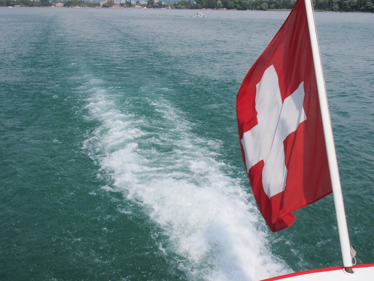 flag switzerland lake free photo