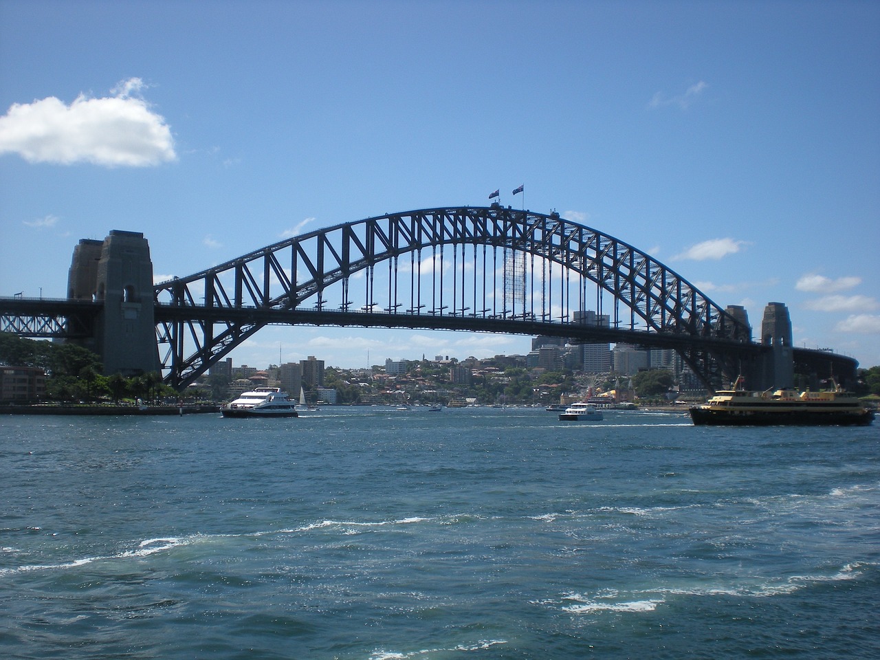 sydney harbour bridge free photo