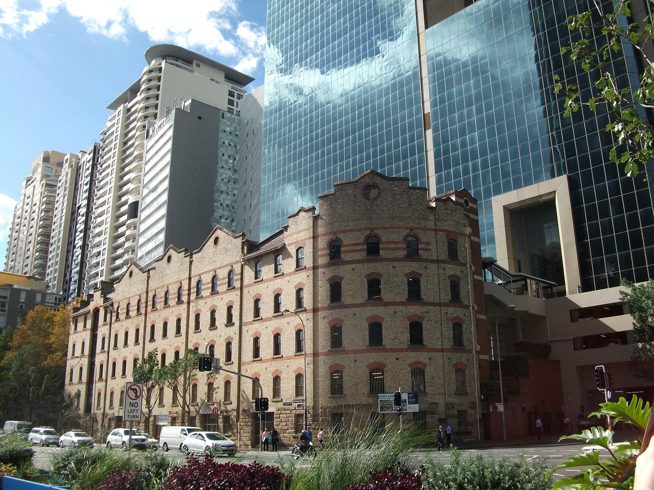 sydney old and new skyscrapers free photo