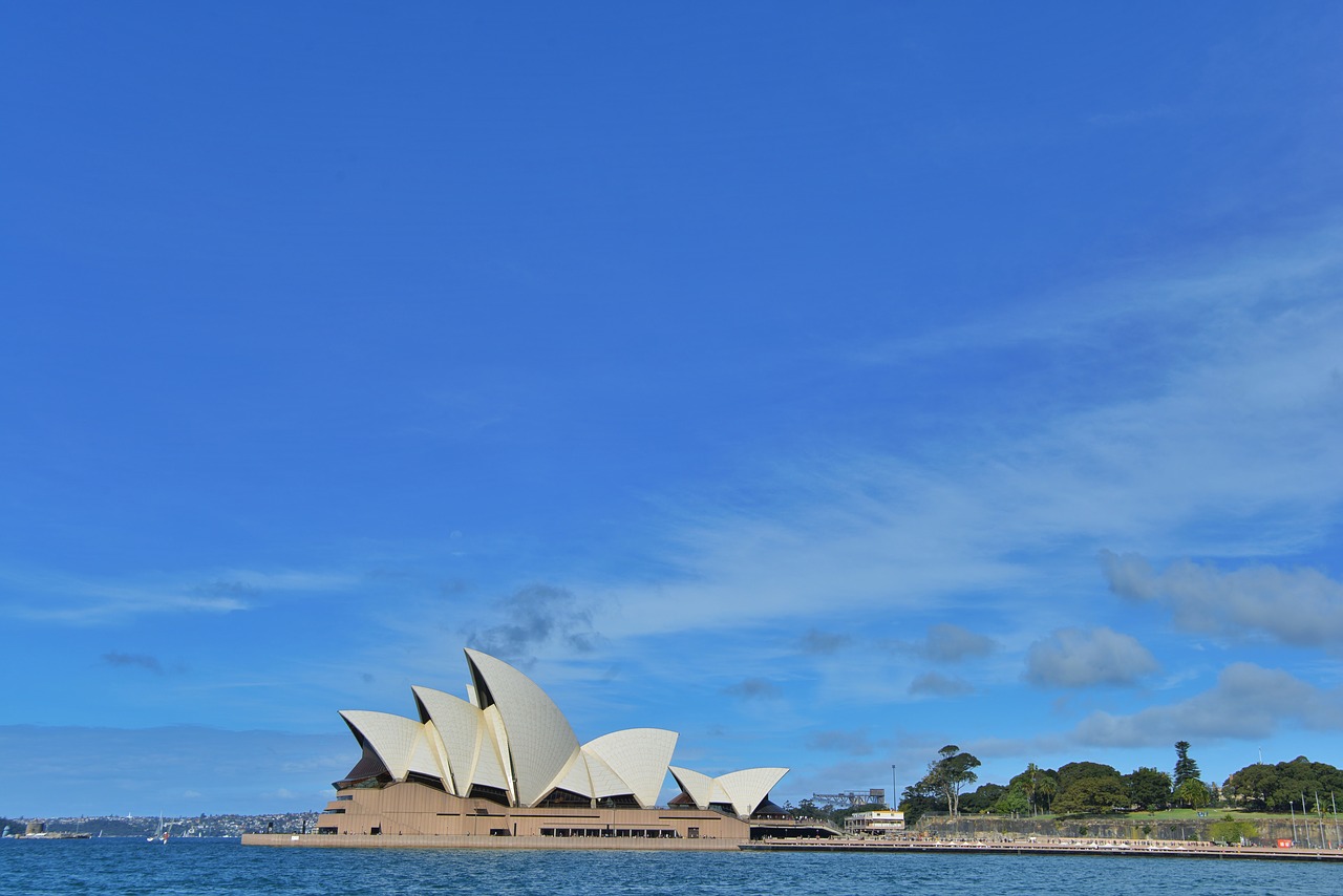 sydney opera house city free photo