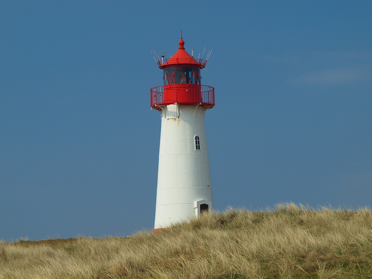 sylt  lighthouse  list free photo