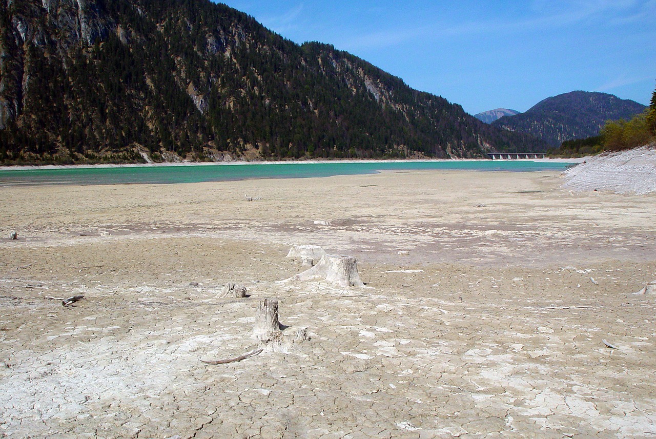 sylvenstein lake mountain free photo