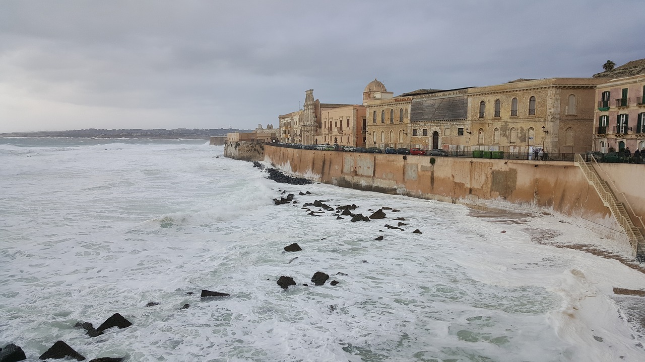 syracuse sicily sea free photo