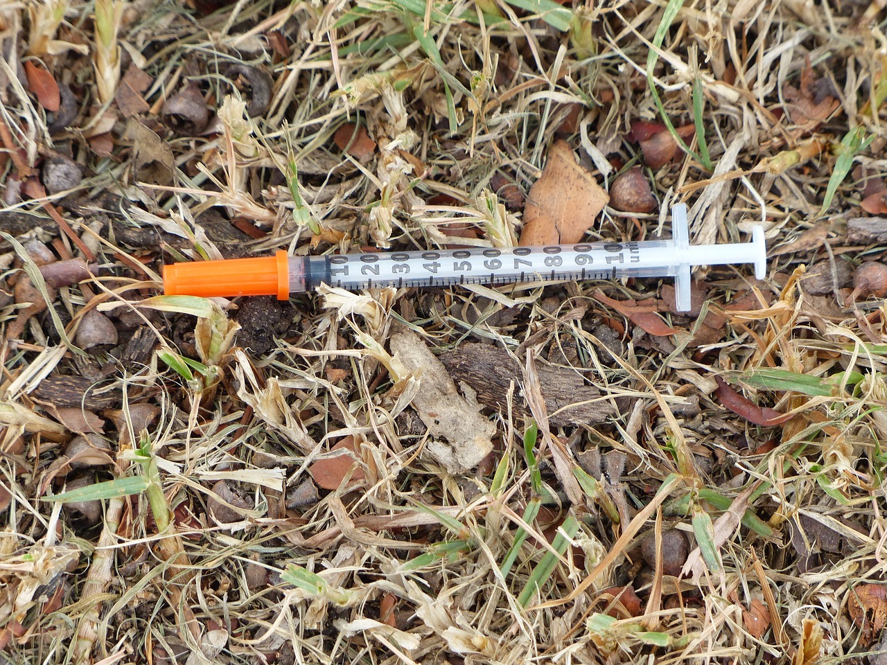 syringe needle drugs free photo