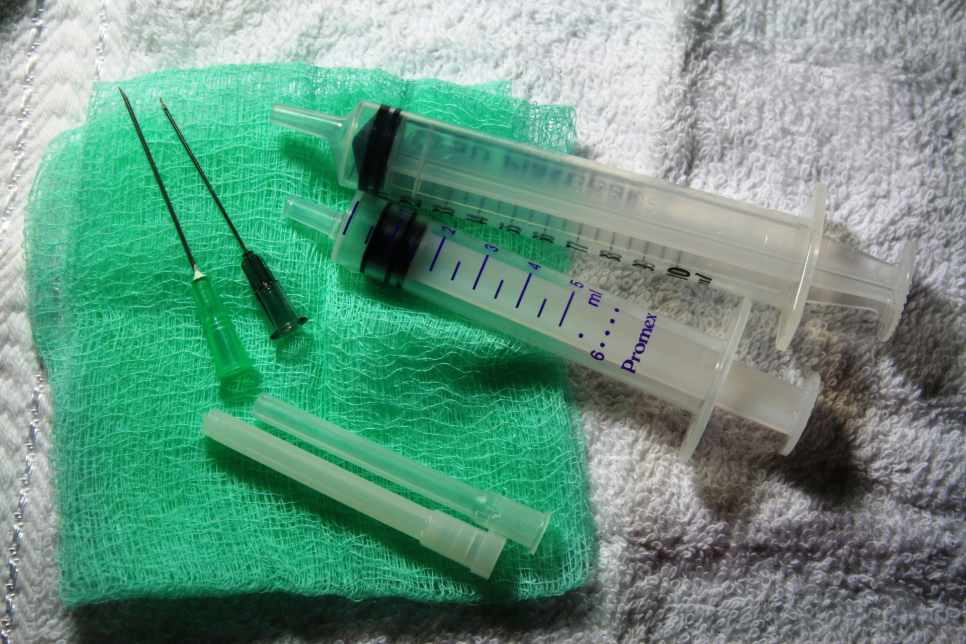 syringes needles hypodermic free photo