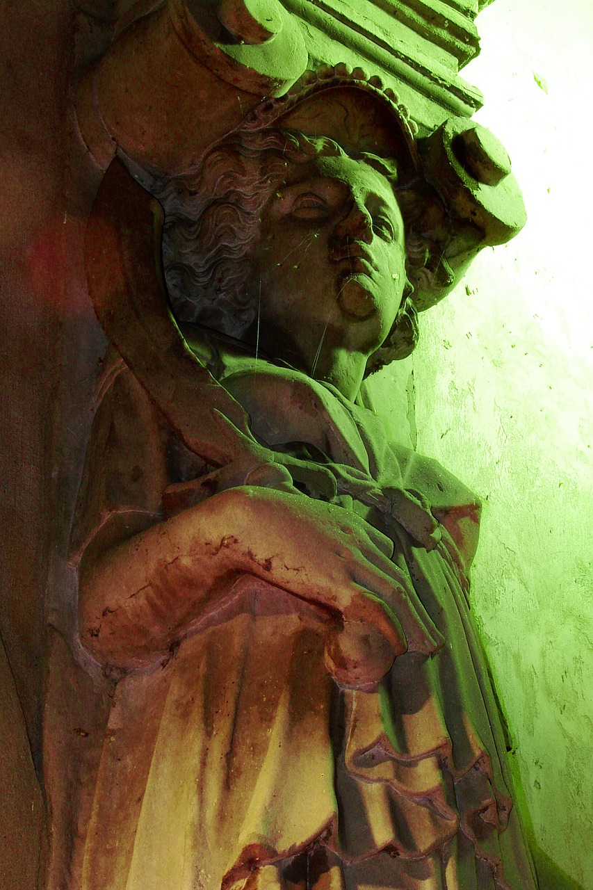 szczecin the statue of portal free photo