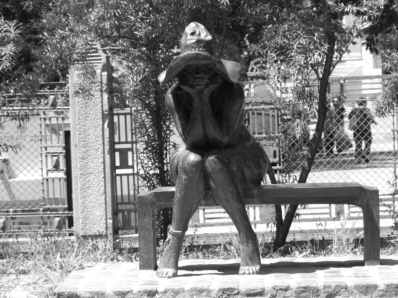 szeged hungary statue hat girl free photo