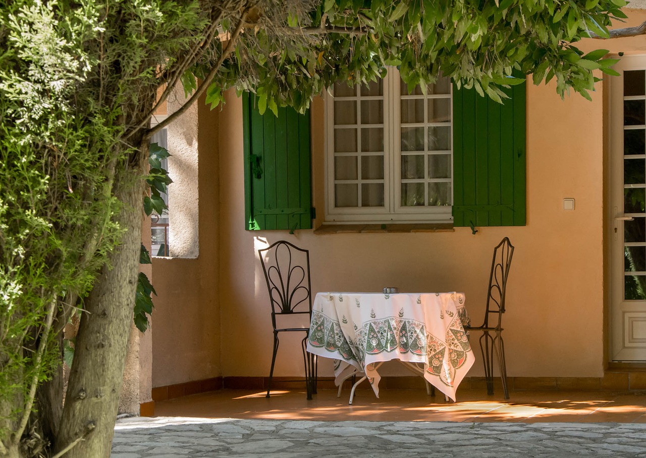 table holiday provence free photo