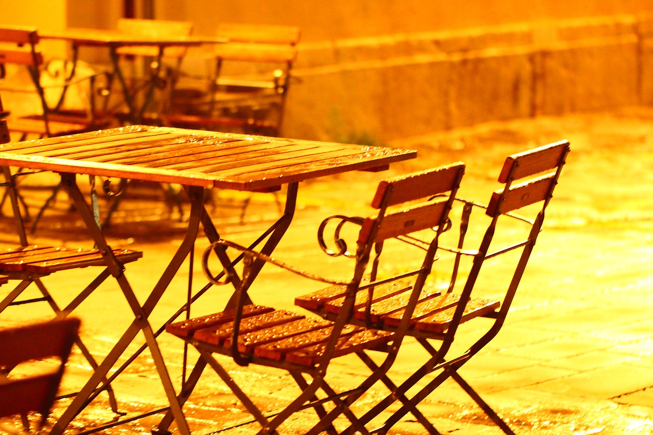 table back light orange free photo